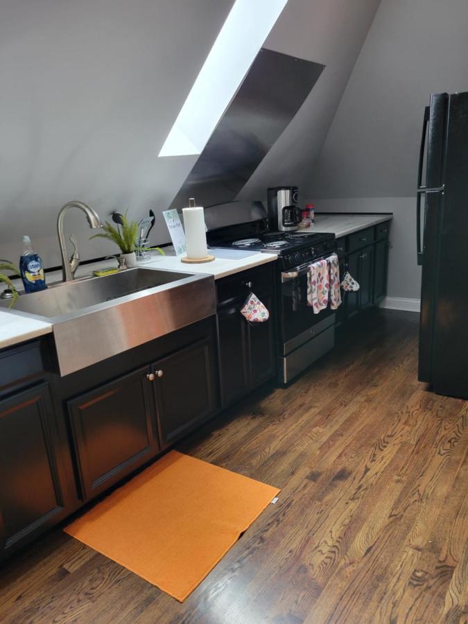 Modern Rustic Split Level With Balcony Lejlighed Cincinnati Eksteriør billede