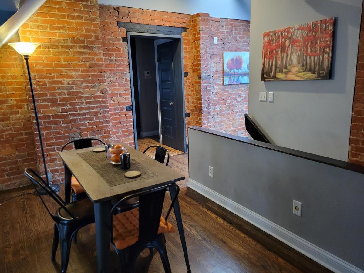 Modern Rustic Split Level With Balcony Lejlighed Cincinnati Eksteriør billede